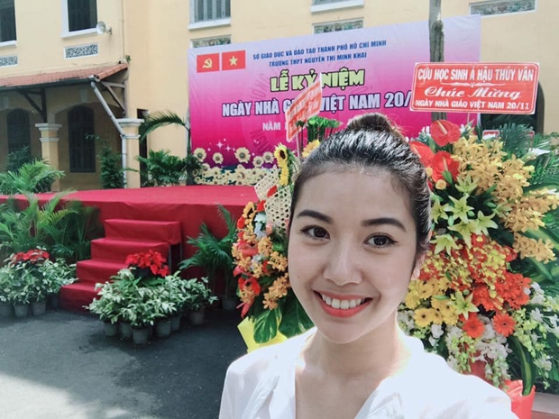 Lộ bảng điểm của nàng hậu Vbiz pro5 khủng: 95% là điểm 10, giáo viên nhận xét 1 câu gây chú ý? - Ảnh 4. Lộ bảng điểm của nàng hậu Vbiz pro5 khủng: 95% là điểm 10, giáo viên nhận xét 1 câu gây chú ý? - Ảnh 4.