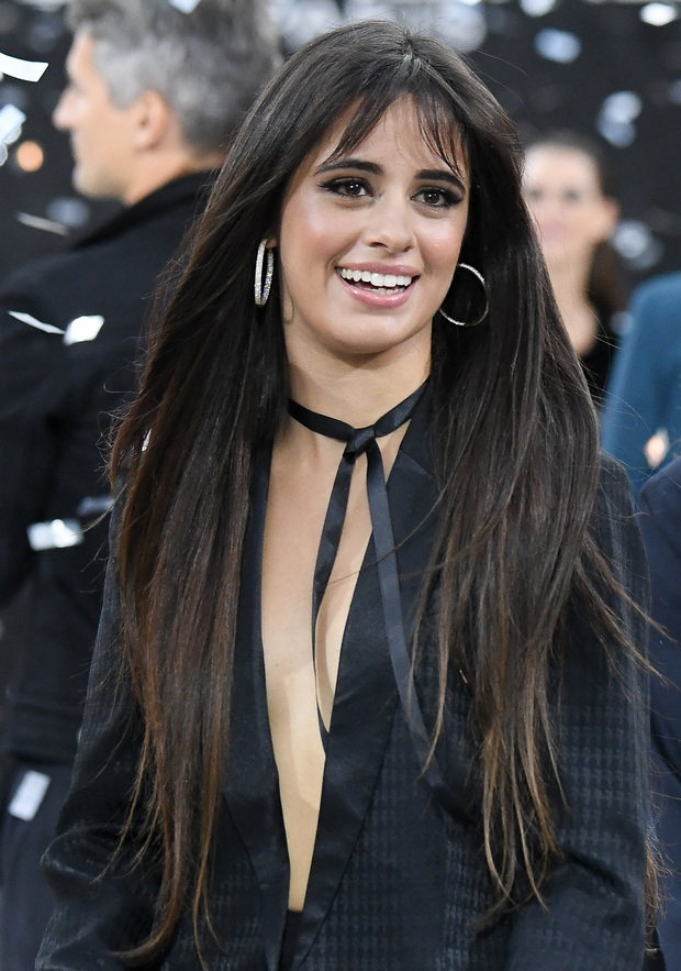 Mới chia tay mấy hôm, Camila Cabello đã bạc cả đầu! - Ảnh 9. Mới chia tay mấy hôm, Camila Cabello đã bạc cả đầu! - Ảnh 9.