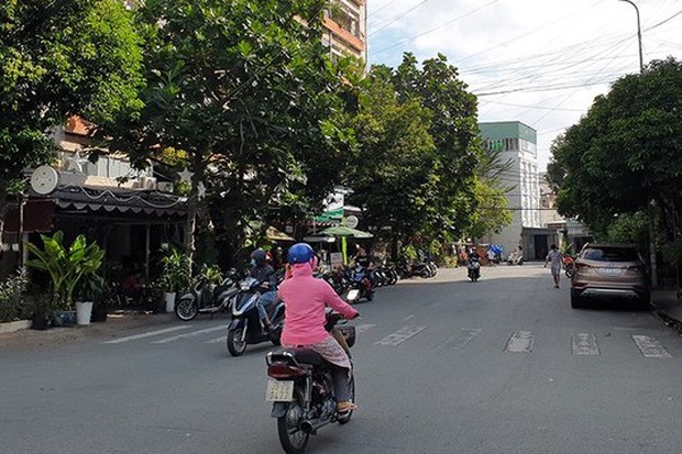 Nguyên nhân vụ hỗn chiến trước mặt công an ở TP.HCM - Ảnh 2. Nguyên nhân vụ hỗn chiến trước mặt công an ở TP.HCM - Ảnh 2.