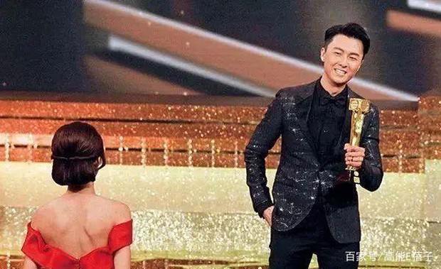 Vụ ngoại tình trơ trẽn nhất lịch sử: Thị đế ruồng bỏ người vợ tào khang, trơ trẽn đưa Tuesday mặt dày dạo thảm đỏ - Ảnh 15. Vụ ngoại tình trơ trẽn nhất lịch sử: Thị đế ruồng bỏ người vợ tào khang, trơ trẽn đưa Tuesday mặt dày dạo thảm đỏ - Ảnh 15.