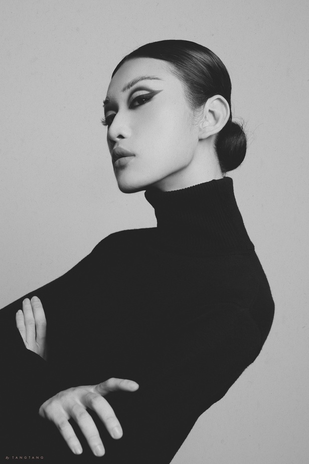 Đúng là đẳng cấp 10 năm, TyhD Thùy Dương chặt đẹp team Hoa hậu bằng bộ ảnh The Next Face đậm chất thời trang - Ảnh 6. Đúng là đẳng cấp 10 năm, TyhD Thùy Dương chặt đẹp team Hoa hậu bằng bộ ảnh The Next Face đậm chất thời trang - Ảnh 6.
