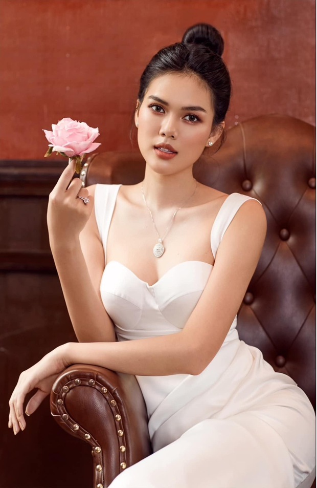Nữ diễn viên Vbiz cạo đầu đi tu nghi là sản phẩm của photoshop, hành động phản cảm khiến netizen thổi bùng tranh cãi? - Ảnh 8. Nữ diễn viên Vbiz cạo đầu đi tu nghi là sản phẩm của photoshop, hành động phản cảm khiến netizen thổi bùng tranh cãi? - Ảnh 8.