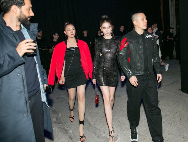 Sao nữ nọ đi xe sang dự fashion week, ai dè tự phải thẹn mặt vì lên đồ mà quên... cắt mác áo - Ảnh 2. Sao nữ nọ đi xe sang dự fashion week, ai dè tự phải thẹn mặt vì lên đồ mà quên... cắt mác áo - Ảnh 2.