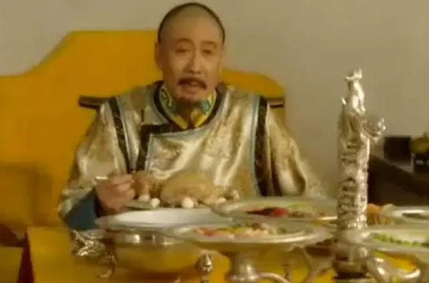 Muốn cơ thể dẻo dai sống lâu sống thọ, hãy học ngay 3 thói quen này của Khang Hy hoàng đế - Ảnh 2.