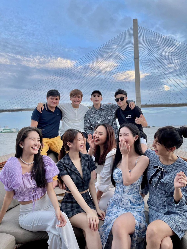 Tổ hợp visual hội bạn thân quy tụ toàn mỹ nhân Vbiz: Lynk Lee, Jun Vũ có bị lép vế trước nhân vật này? - Ảnh 4. Tổ hợp visual hội bạn thân quy tụ toàn mỹ nhân Vbiz: Lynk Lee, Jun Vũ có bị lép vế trước nhân vật này? - Ảnh 4.