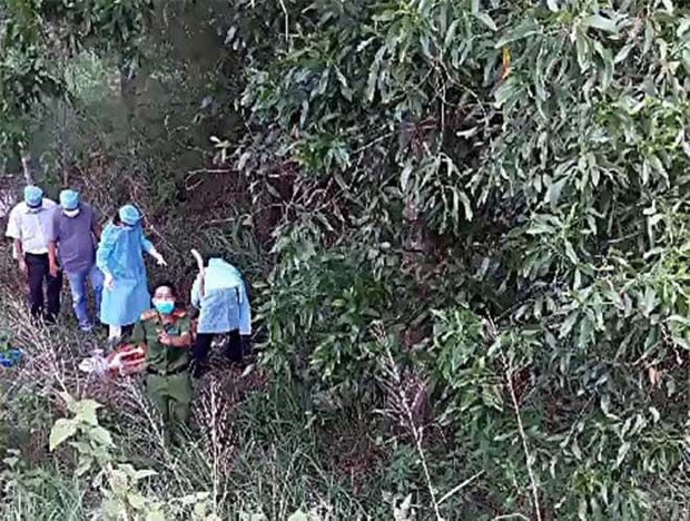 NÓNG: Người phụ nữ đi giao gà bị sát hại, thi thể giấu trong núi - Ảnh 1. NÓNG: Người phụ nữ đi giao gà bị sát hại, thi thể giấu trong núi - Ảnh 1.