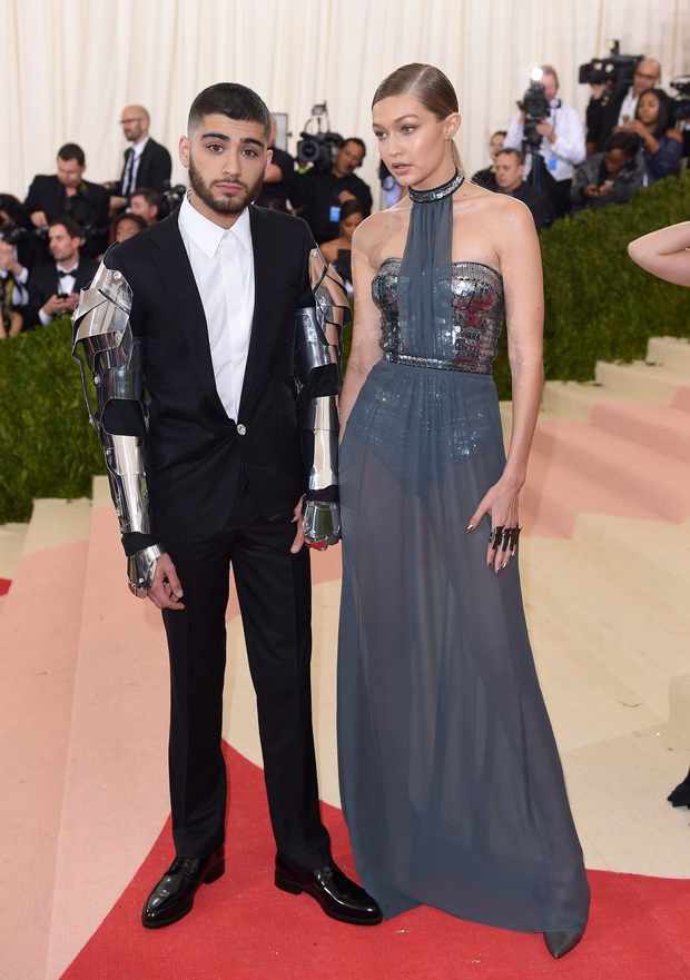 Lời nguyền chia tay của MET Gala: Đồ đôi thần chưởng vô hiệu lực cũng chưa thảm bằng một sao nam chia đôi cơn mơ với hẳn 2 cô người yêu - Ảnh 4. Lời nguyền chia tay của MET Gala: Đồ đôi thần chưởng vô hiệu lực cũng chưa thảm bằng một sao nam chia đôi cơn mơ với hẳn 2 cô người yêu - Ảnh 4.