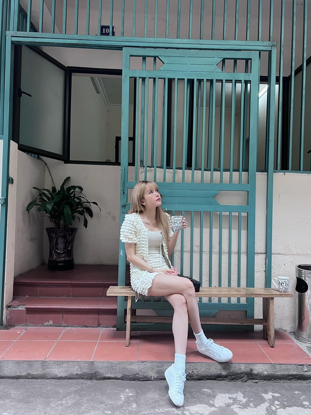 Sơn Tùng và Hải Tú bị soi đeo nhẫn đôi, Thiều Bảo Trâm cũng khoe món trang sức có ý nghĩa gây bất ngờ? - Ảnh 6. Sơn Tùng và Hải Tú bị soi đeo nhẫn đôi, Thiều Bảo Trâm cũng khoe món trang sức có ý nghĩa gây bất ngờ? - Ảnh 6.