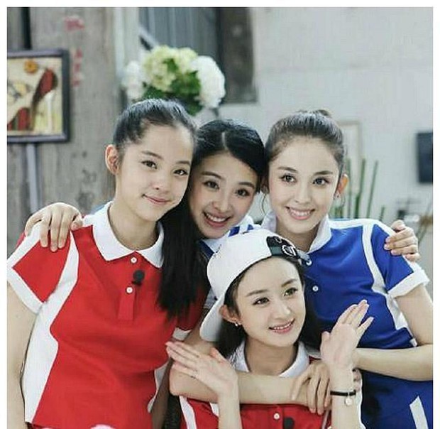 Áp đảo Lưu Diệc Phi, Dương Tử cùng dàn sao hạng A, vậy nhưng Triệu Lệ Dĩnh lại bị 1 mỹ nhân đè bẹp visual khi chung khung hình - Ảnh 6. Áp đảo Lưu Diệc Phi, Dương Tử cùng dàn sao hạng A, vậy nhưng Triệu Lệ Dĩnh lại bị 1 mỹ nhân đè bẹp visual khi chung khung hình - Ảnh 6.