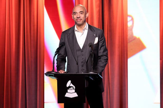 Chuyện thật như đùa: Hóa ra đề cử Grammy của Taylor Swift năm nay chỉ là vé vớt, Kanye West được cố tình thêm vào để tạo drama? - Ảnh 6. Chuyện thật như đùa: Hóa ra đề cử Grammy của Taylor Swift năm nay chỉ là vé vớt, Kanye West được cố tình thêm vào để tạo drama? - Ảnh 6.