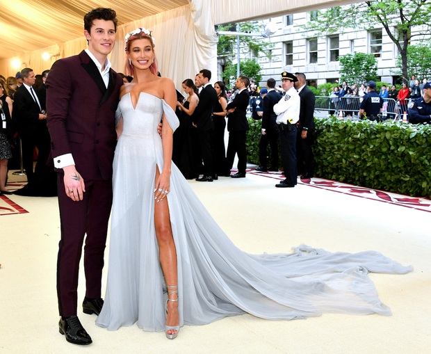 Đi Met Gala về là toang: Shawn Mendes dớp chia tay cả Camila lẫn vợ Justin, Selena Gomez và Gigi Hadid cũng chung số phận - Ảnh 2. Đi Met Gala về là toang: Shawn Mendes dớp chia tay cả Camila lẫn vợ Justin, Selena Gomez và Gigi Hadid cũng chung số phận - Ảnh 2.