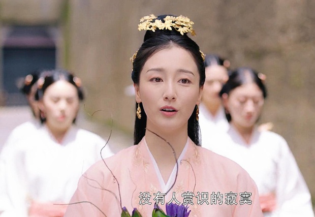 Giật mình vì nhan sắc tàn úa của nữ nhân “giật chồng” Dương Mịch ở Hộc Châu Phu Nhân, kém quá xa thời còn sánh vai Nhậm Gia Luân - Ảnh 4. Giật mình vì nhan sắc tàn úa của nữ nhân “giật chồng” Dương Mịch ở Hộc Châu Phu Nhân, kém quá xa thời còn sánh vai Nhậm Gia Luân - Ảnh 4.