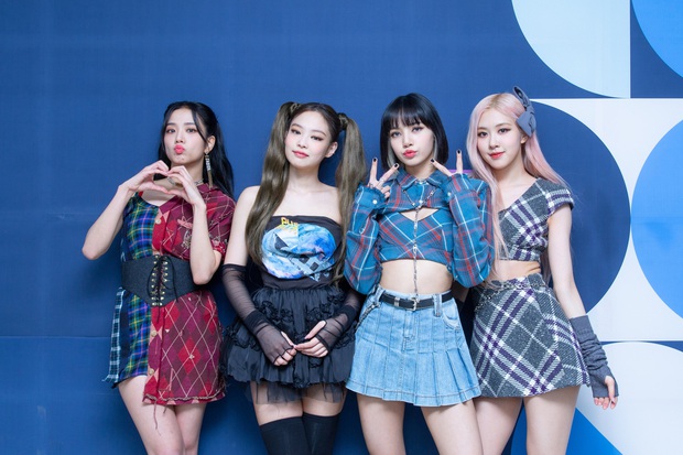 YG công bố kết quả xét nghiệm COVID-19 của Jisoo, Jennie và Rosé, Lisa (BLACKPINK) chuyển biến bất ngờ! - Ảnh 2. YG công bố kết quả xét nghiệm COVID-19 của Jisoo, Jennie và Rosé, Lisa (BLACKPINK) chuyển biến bất ngờ! - Ảnh 2.