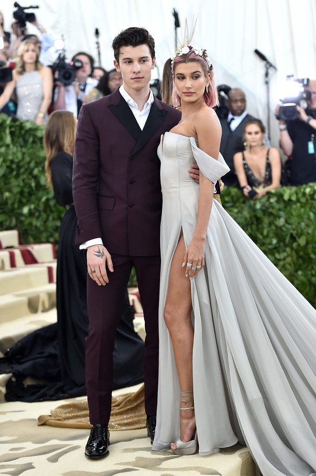 Đi Met Gala về là toang: Shawn Mendes dớp chia tay cả Camila lẫn vợ Justin, Selena Gomez và Gigi Hadid cũng chung số phận - Ảnh 8. Đi Met Gala về là toang: Shawn Mendes dớp chia tay cả Camila lẫn vợ Justin, Selena Gomez và Gigi Hadid cũng chung số phận - Ảnh 8.