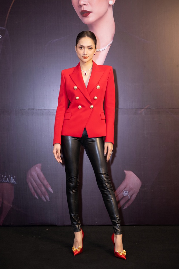 Không còn đi trễ, Hương Giang đến cực sớm tại buổi casting thí sinh Quý Ông Hoàn Mỹ! - Ảnh 1. Không còn đi trễ, Hương Giang đến cực sớm tại buổi casting thí sinh Quý Ông Hoàn Mỹ! - Ảnh 1.
