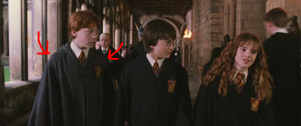 15 cảnh phim Harry Potter tưởng bình thường, zoom lên thấy ngay chi tiết cực ý nghĩa: Cảm phục nhất là 1 hành động của thầy Snape! - Ảnh 1.