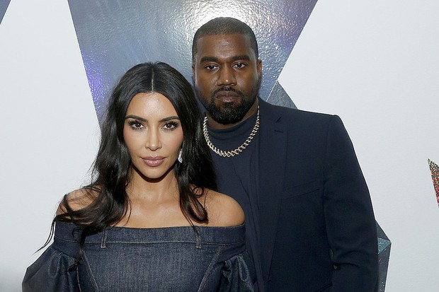 Kim Kardashian vừa hẹn hò bồ trẻ, Kanye West đã có động thái khiến dân tình câm nín: Giành giật công khai nhưng kém duyên quá! - Ảnh 3.