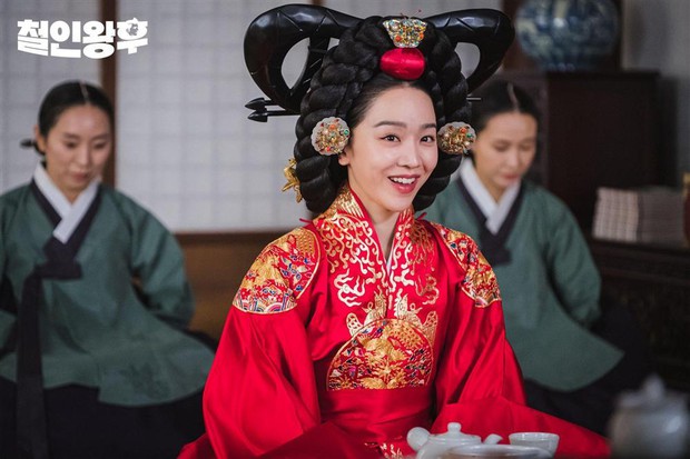 Chả cần dàn sao quá hot, rating 5 phim Hàn 2021 này vẫn cao ngất ngưởng: Anh hậu Shin Hye Sun có vượt mặt Kim Seon Ho? - Ảnh 1.