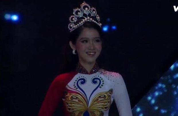 Chiếc vương miện Hoa hậu bất hạnh nhất thế gian: Ở bển là độc bản, về Việt Nam tràn lan như bán ngoài chợ đêm - Ảnh 8.