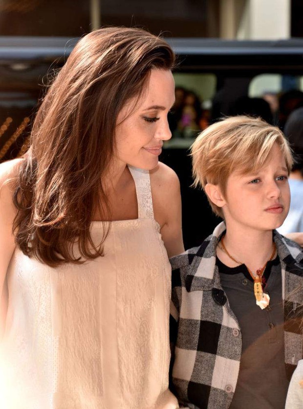 Thế nào là dậy thì ngoạn mục? Nhìn con gái Angelina Jolie với màn lột xác từ tomboy hóa tiểu mỹ nhân khiến cả thế giới trầm trồ là đủ hiểu! - Ảnh 11.