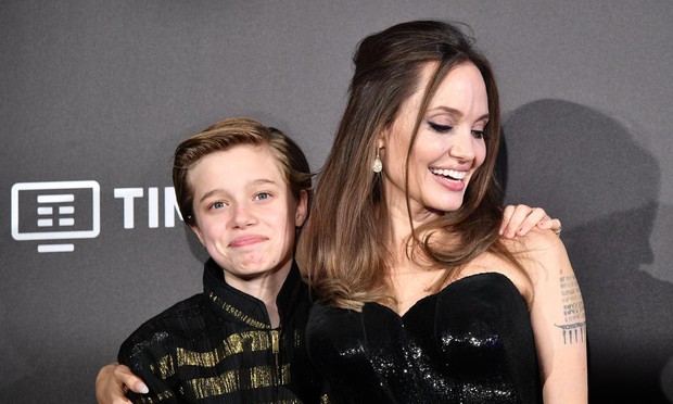 Thế nào là dậy thì ngoạn mục? Nhìn con gái Angelina Jolie với màn lột xác từ tomboy hóa tiểu mỹ nhân khiến cả thế giới trầm trồ là đủ hiểu! - Ảnh 15.