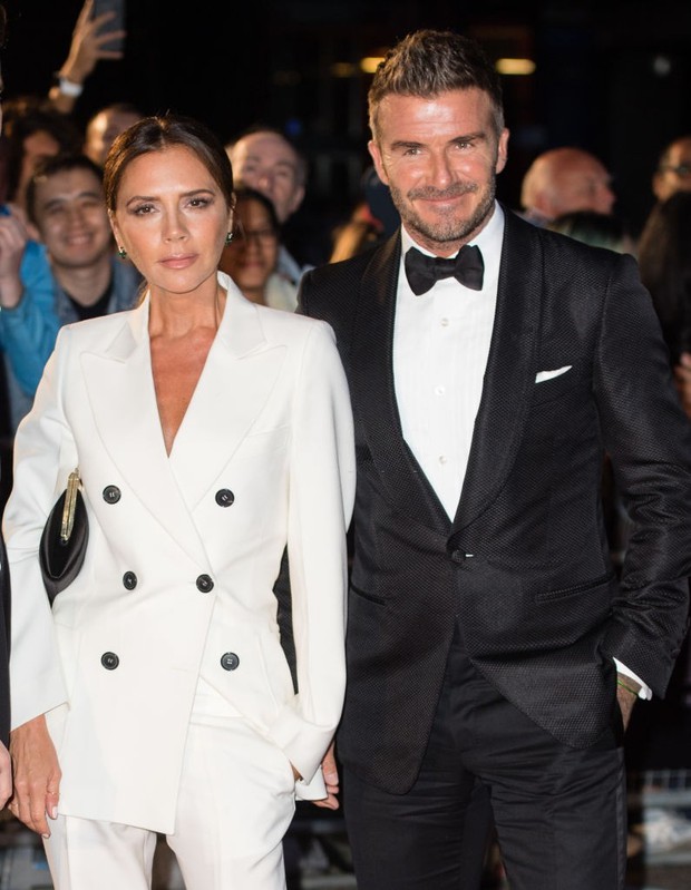Vợ chồng Beckham vừa khoe ảnh mùi mẫn, 2 cậu ấm cũng đua nhau phát cẩu lương nhưng tất cả đều thua... visual ông bố U50 - Ảnh 5. Vợ chồng Beckham vừa khoe ảnh mùi mẫn, 2 cậu ấm cũng đua nhau phát cẩu lương nhưng tất cả đều thua... visual ông bố U50 - Ảnh 5.