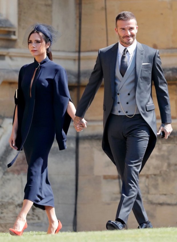 Vợ chồng Beckham vừa khoe ảnh mùi mẫn, 2 cậu ấm cũng đua nhau phát cẩu lương nhưng tất cả đều thua... visual ông bố U50 - Ảnh 6. Vợ chồng Beckham vừa khoe ảnh mùi mẫn, 2 cậu ấm cũng đua nhau phát cẩu lương nhưng tất cả đều thua... visual ông bố U50 - Ảnh 6.