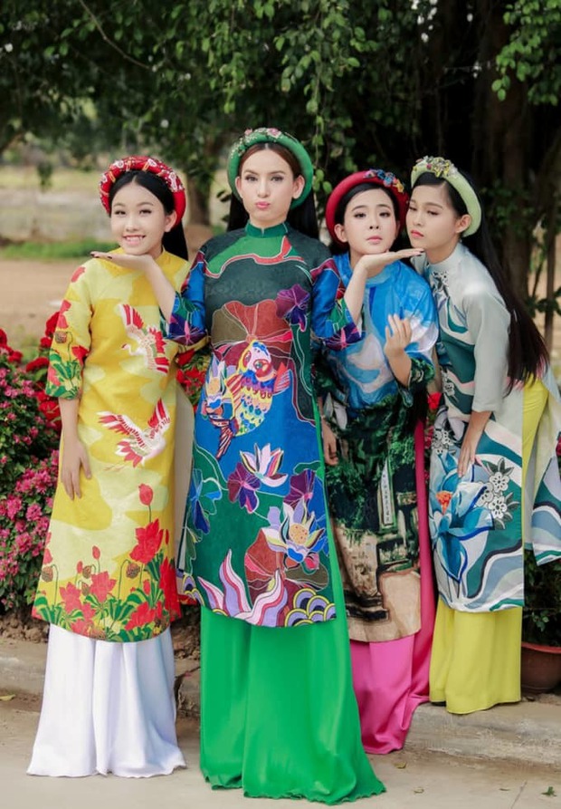 Chính thức: 3 con gái nuôi của Phi Nhung đã ấn định thời gian sang Mỹ, Hồ Văn Cường mất lượt! - Ảnh 2. Chính thức: 3 con gái nuôi của Phi Nhung đã ấn định thời gian sang Mỹ, Hồ Văn Cường mất lượt! - Ảnh 2.