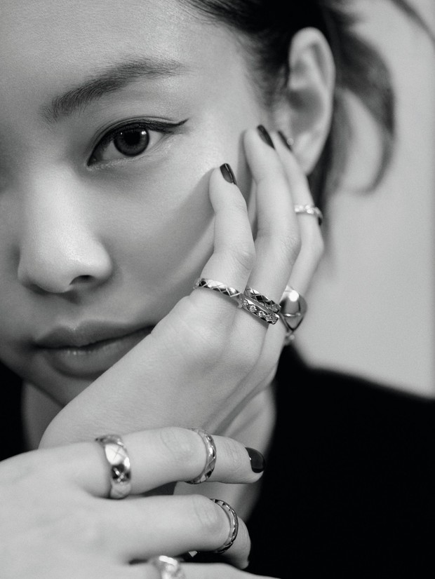 Jennie nối tiếp Rosé và Lisa làm được điều này, nhóm bây giờ chỉ còn chờ mỗi Jisoo thôi! - Ảnh 1. Jennie nối tiếp Rosé và Lisa làm được điều này, nhóm bây giờ chỉ còn chờ mỗi Jisoo thôi! - Ảnh 1.