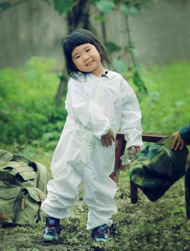 Sao nhí “Bố ơi mình đi đâu thế” bản Trung bị chê con người mẫu mà xấu lạ, 7 năm sau lột xác ngoạn mục nhìn không nhận ra - Ảnh 3. Sao nhí “Bố ơi mình đi đâu thế” bản Trung bị chê con người mẫu mà xấu lạ, 7 năm sau lột xác ngoạn mục nhìn không nhận ra - Ảnh 3.