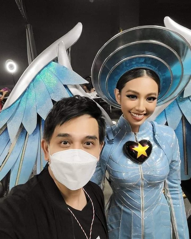 Đêm thi Quốc phục Miss Grand: Thuỳ Tiên đầy thần thái nhưng gặp sự cố đôi cánh, hàng loạt trang phục lạ mắt chặt chém! - Ảnh 14. Đêm thi Quốc phục Miss Grand: Thuỳ Tiên đầy thần thái nhưng gặp sự cố đôi cánh, hàng loạt trang phục lạ mắt chặt chém! - Ảnh 14.