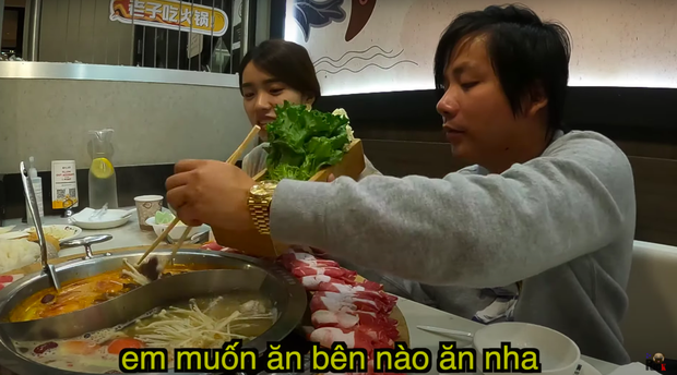 Khoa Pug bị chỉ trích vì mắc lỗi cấm kỵ trên bàn ăn với bạn gái người Nhật, lên tiếng giải thích ngay sau đó liệu có hợp lý? - Ảnh 4. Khoa Pug bị chỉ trích vì mắc lỗi cấm kỵ trên bàn ăn với bạn gái người Nhật, lên tiếng giải thích ngay sau đó liệu có hợp lý? - Ảnh 4.