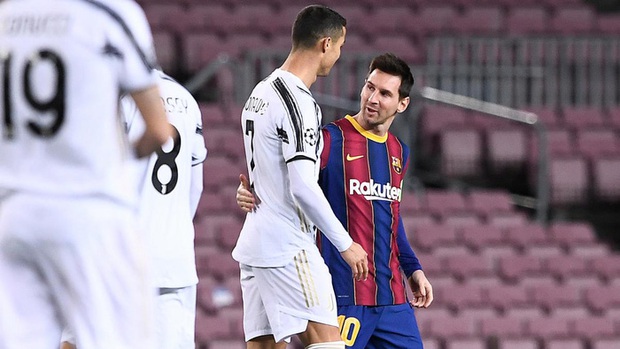 Ronaldo chính thức giương cờ trắng trong cuộc đua với Messi? - Ảnh 3.