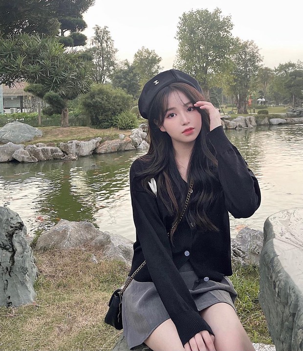 Muốn mặc kiểu tiểu thư thì phải nghía ngay tủ đồ thu đông của cô nàng này, toàn váy áo hot hit mà giá cả phải chăng vô cùng - Ảnh 11. Muốn mặc kiểu tiểu thư thì phải nghía ngay tủ đồ thu đông của cô nàng này, toàn váy áo hot hit mà giá cả phải chăng vô cùng - Ảnh 11.