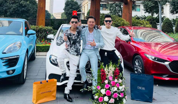 Cuộc sống sang chảnh sặc mùi tiền của ông trùm đường dây đánh bạc 30.000 tỷ vừa bị bắt giữ - Ảnh 5. Cuộc sống sang chảnh sặc mùi tiền của ông trùm đường dây đánh bạc 30.000 tỷ vừa bị bắt giữ - Ảnh 5.
