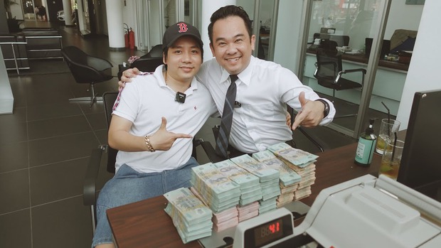 Khoa Pug giàu cỡ nào mới dư tiền để hùn mua máy bay riêng 115 tỷ đồng? - Ảnh 13. Khoa Pug giàu cỡ nào mới dư tiền để hùn mua máy bay riêng 115 tỷ đồng? - Ảnh 13.