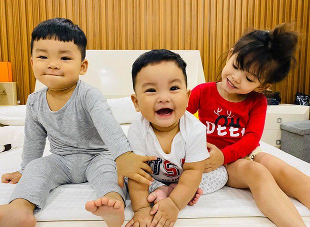 Sao nữ Vbiz từ chối được con riêng của chồng gọi là mẹ, bỏ mặc cảnh báo nguy cơ cao để sinh nhóc tỳ thứ 3 - Ảnh 7. Sao nữ Vbiz từ chối được con riêng của chồng gọi là mẹ, bỏ mặc cảnh báo nguy cơ cao để sinh nhóc tỳ thứ 3 - Ảnh 7.
