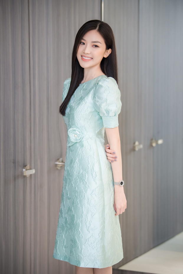 Sự kiện quy tụ dàn sao khủng đất Bắc: Thanh Sơn lẻ loi lộ diện giữa tin đồn hẹn hò Khả Ngân, Lương Thanh tình tứ bên ông xã - Ảnh 6. Sự kiện quy tụ dàn sao khủng đất Bắc: Thanh Sơn lẻ loi lộ diện giữa tin đồn hẹn hò Khả Ngân, Lương Thanh tình tứ bên ông xã - Ảnh 6.