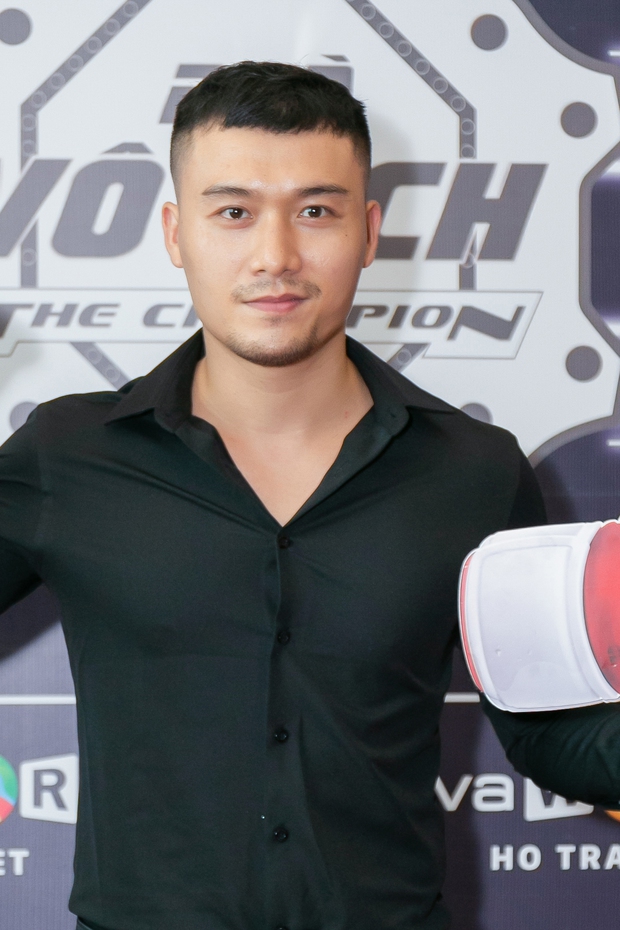 Cát Phượng, Kiều Minh Tuấn, Quách Ngọc Ngoan, Quỳnh Thư... sẵn sàng chiến nhau trong show đấm bốc! - Ảnh 27. Cát Phượng, Kiều Minh Tuấn, Quách Ngọc Ngoan, Quỳnh Thư... sẵn sàng chiến nhau trong show đấm bốc! - Ảnh 27.