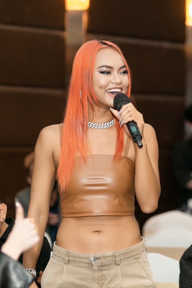 Cát Phượng, Kiều Minh Tuấn, Quách Ngọc Ngoan, Quỳnh Thư... sẵn sàng chiến nhau trong show đấm bốc! - Ảnh 32. Cát Phượng, Kiều Minh Tuấn, Quách Ngọc Ngoan, Quỳnh Thư... sẵn sàng chiến nhau trong show đấm bốc! - Ảnh 32.