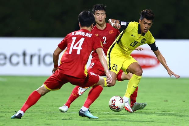 Tuyển Việt Nam thị uy sức mạnh tại AFF Cup, đè bẹp đối thủ Malaysia tới 3 bàn không gỡ - Ảnh 2.