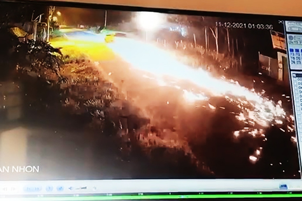 TP.HCM: Nam nhân viên ngân hàng lái ô tô tông xe máy cảnh sát, kéo lê 2km - Ảnh 2.
