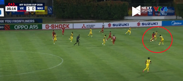 HLV Park Hang-seo đổi bài cực hiểm, Quang Hải-Công Phượng thi nhau xé lưới Malaysia - Ảnh 2. HLV Park Hang-seo đổi bài cực hiểm, Quang Hải-Công Phượng thi nhau xé lưới Malaysia - Ảnh 2.