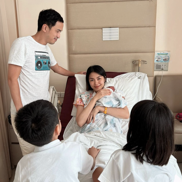 HOT: Hà Tăng đã hạ sinh nhóc tỳ thứ 3 trong sự ngỡ ngàng của fan và báo giới - Ảnh 2.
