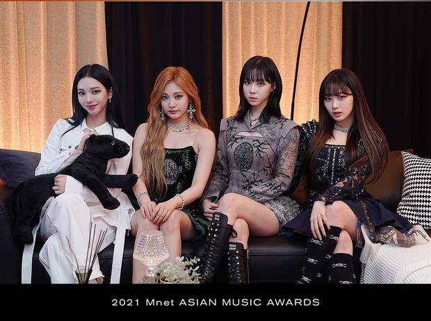 aespa bị mỉa mai chưa từng hát live kể từ khi debut: Fan đáp trả bằng video hát live hơn đứt TWICE, không thua kém BLACKPINK? - Ảnh 1. aespa bị mỉa mai chưa từng hát live kể từ khi debut: Fan đáp trả bằng video hát live hơn đứt TWICE, không thua kém BLACKPINK? - Ảnh 1.