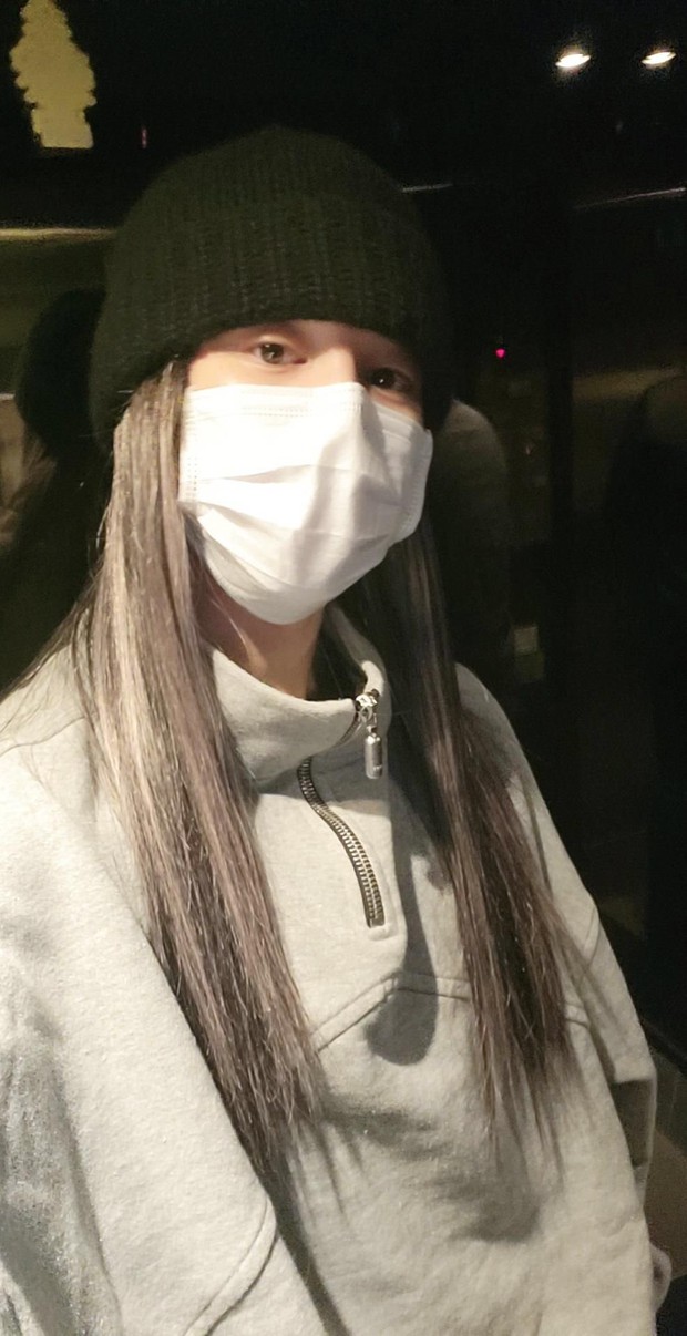 Chuyện gì đây: Jimin (BTS) công khai bắt chước concept của Lisa (BLACKPINK) đấy à? - Ảnh 2. Chuyện gì đây: Jimin (BTS) công khai bắt chước concept của Lisa (BLACKPINK) đấy à? - Ảnh 2.