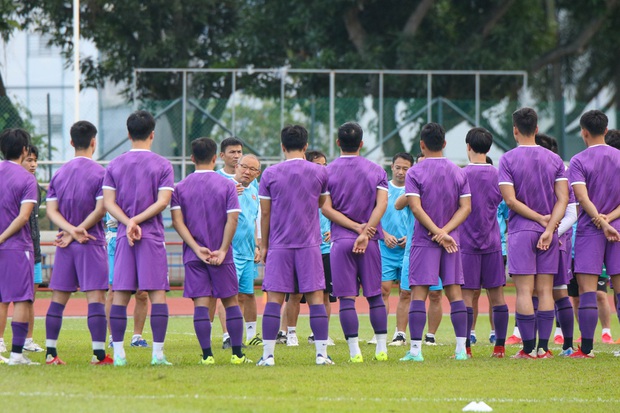 Thầy Park tổ chức họp đội, yêu cầu toàn bộ ĐTVN làm điều đặc biệt để thắng được Indonesia - Ảnh 1.