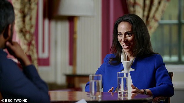 Một năm qua Meghan Markle đã làm gì mà khiến Hoàng gia Anh khốn đốn bao lần, dư luận sục sôi bao phen? - Ảnh 11. Một năm qua Meghan Markle đã làm gì mà khiến Hoàng gia Anh khốn đốn bao lần, dư luận sục sôi bao phen? - Ảnh 11.