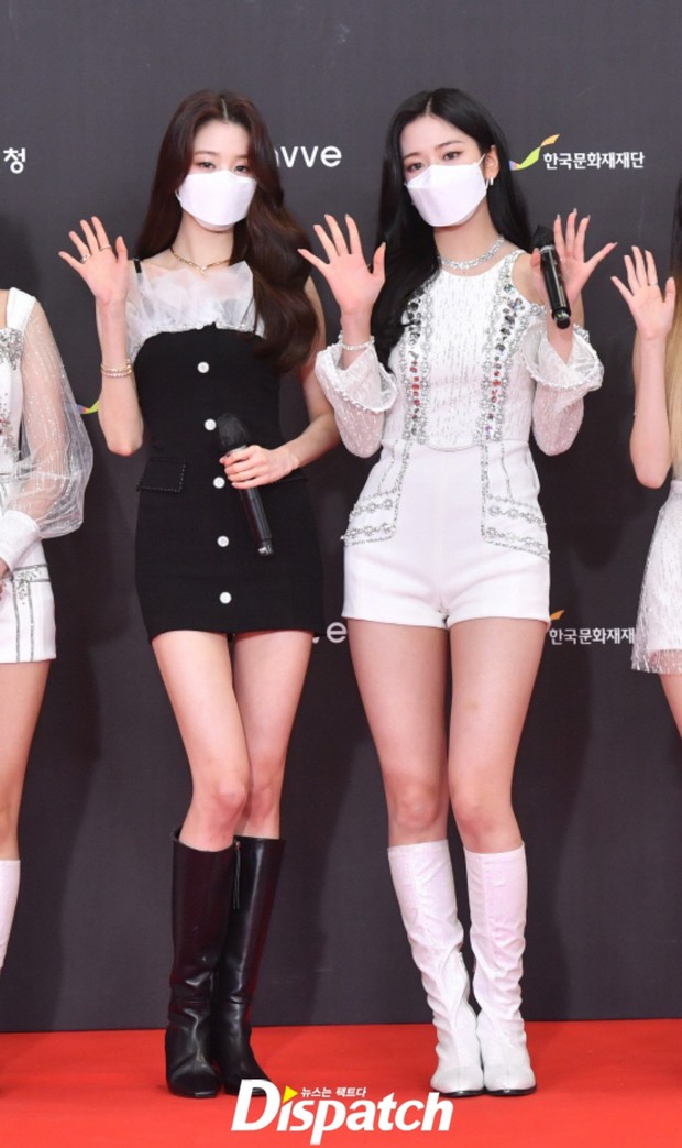 Thảm đỏ KBS Gayo Daechukje: Seolhyun lộng lẫy như búp bê dẫn đầu bộ 3 MC cực phẩm, Joy khoe vòng 1 nảy nở át cả nữ thần Irene (Red Velvet) và dàn sao - Ảnh 16. Thảm đỏ KBS Gayo Daechukje: Seolhyun lộng lẫy như búp bê dẫn đầu bộ 3 MC cực phẩm, Joy khoe vòng 1 nảy nở át cả nữ thần Irene (Red Velvet) và dàn sao - Ảnh 16.