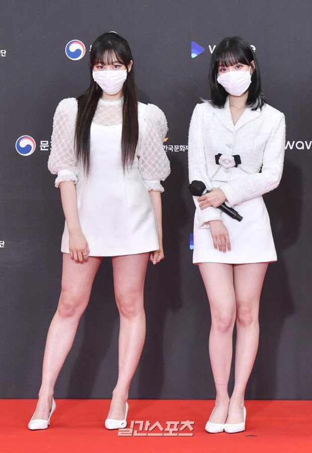 Thảm đỏ KBS Gayo Daechukje: Seolhyun lộng lẫy như búp bê dẫn đầu bộ 3 MC cực phẩm, Joy khoe vòng 1 nảy nở át cả nữ thần Irene (Red Velvet) và dàn sao - Ảnh 12. Thảm đỏ KBS Gayo Daechukje: Seolhyun lộng lẫy như búp bê dẫn đầu bộ 3 MC cực phẩm, Joy khoe vòng 1 nảy nở át cả nữ thần Irene (Red Velvet) và dàn sao - Ảnh 12.